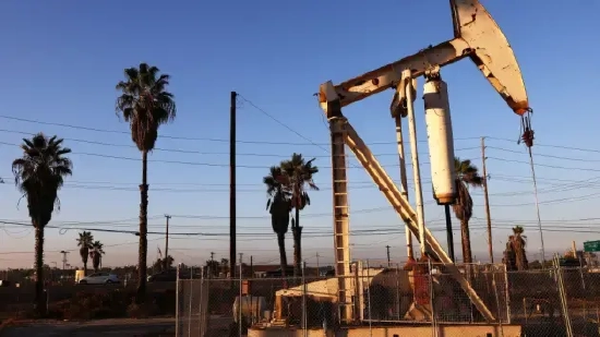 美国WTI原油周五收高0.7% 本周累计下跌5.5%