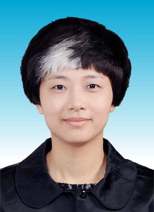 热搜！深圳女副区长一撮白发被指挑染，官方：自然现象，很正常