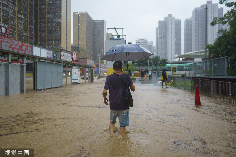 香港遭遇大暴雨，李家超：政府全力应对百年一遇“极端情况”