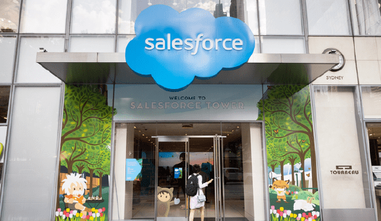 Salesforce邀请OpenAI员工加入其AI团队，承诺提供丰厚薪酬