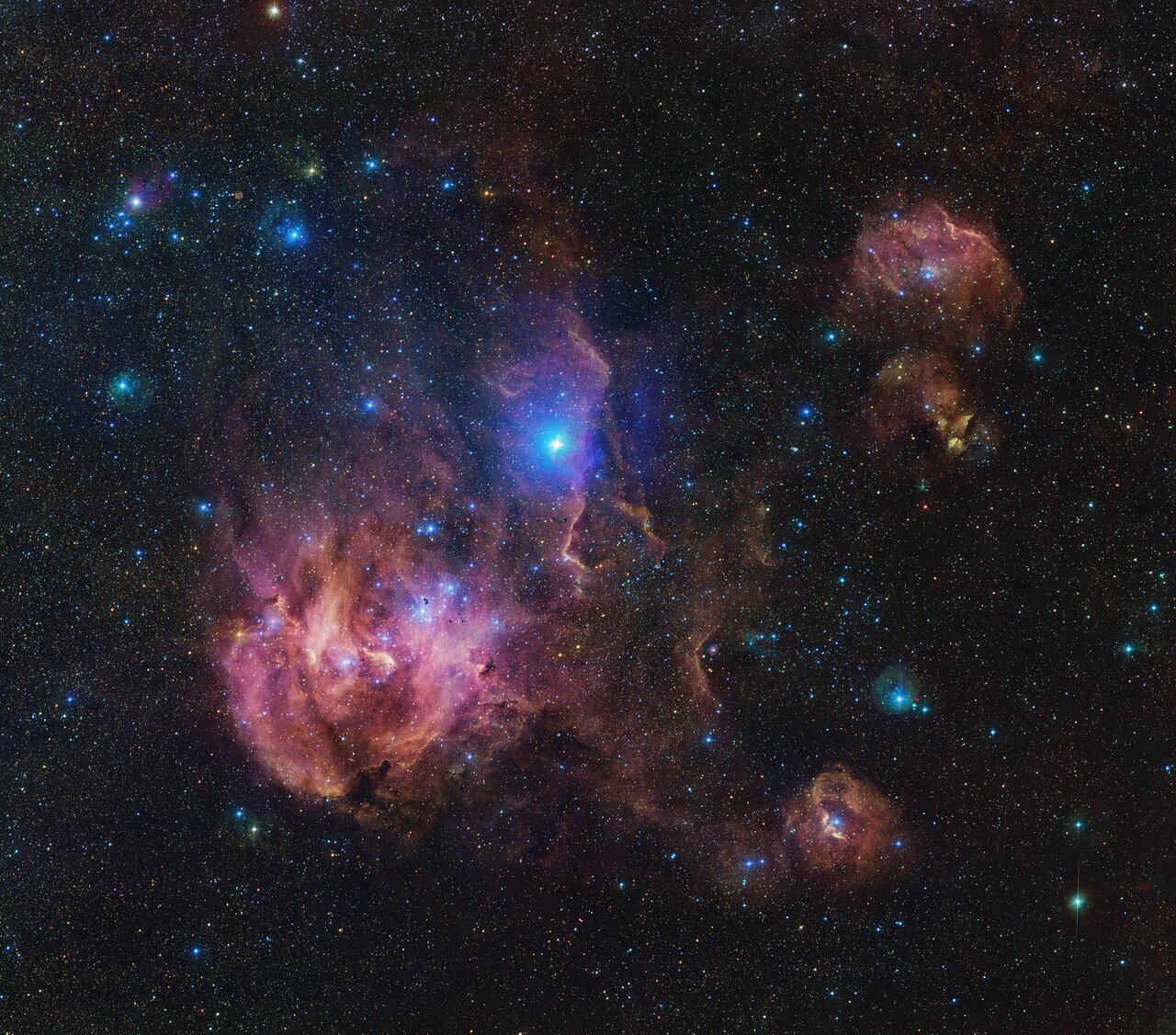 高达 15 亿像素，天文学家合成走鸡星云新图片